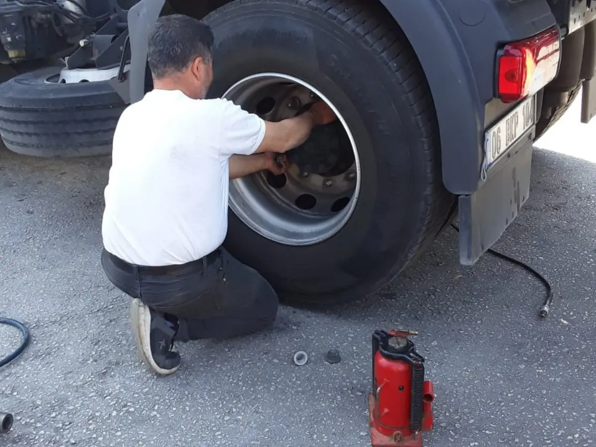 Kağıthane Oto Lastikçi